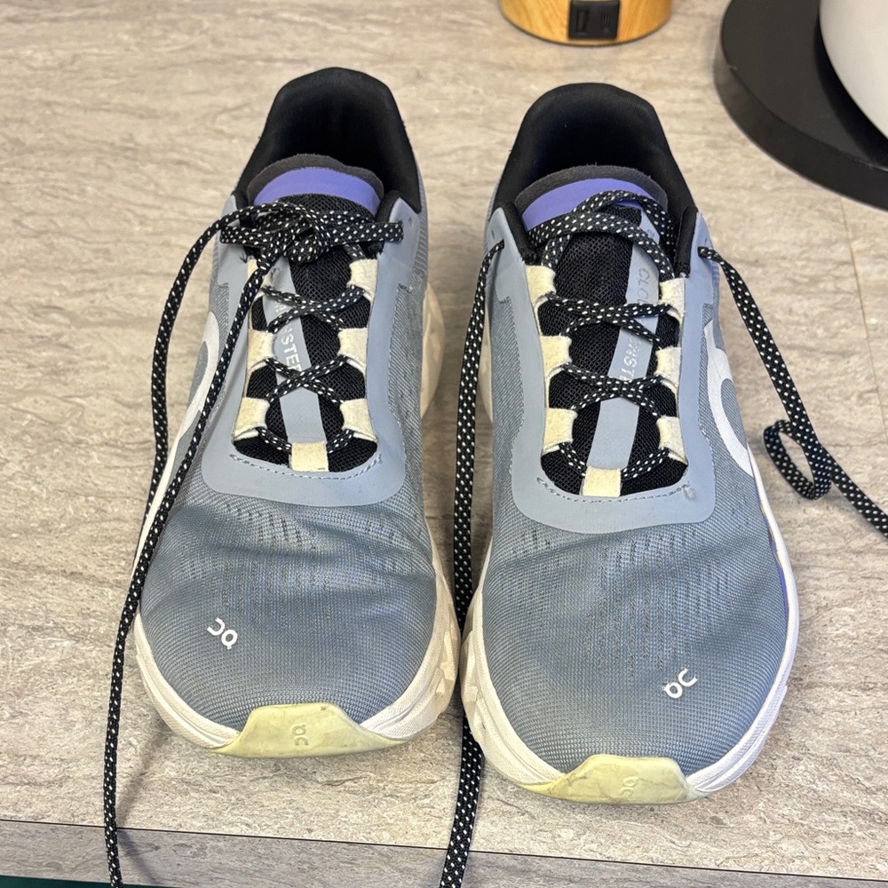 ON Women’s Cloud Monster Mist/Blueberry Size 10